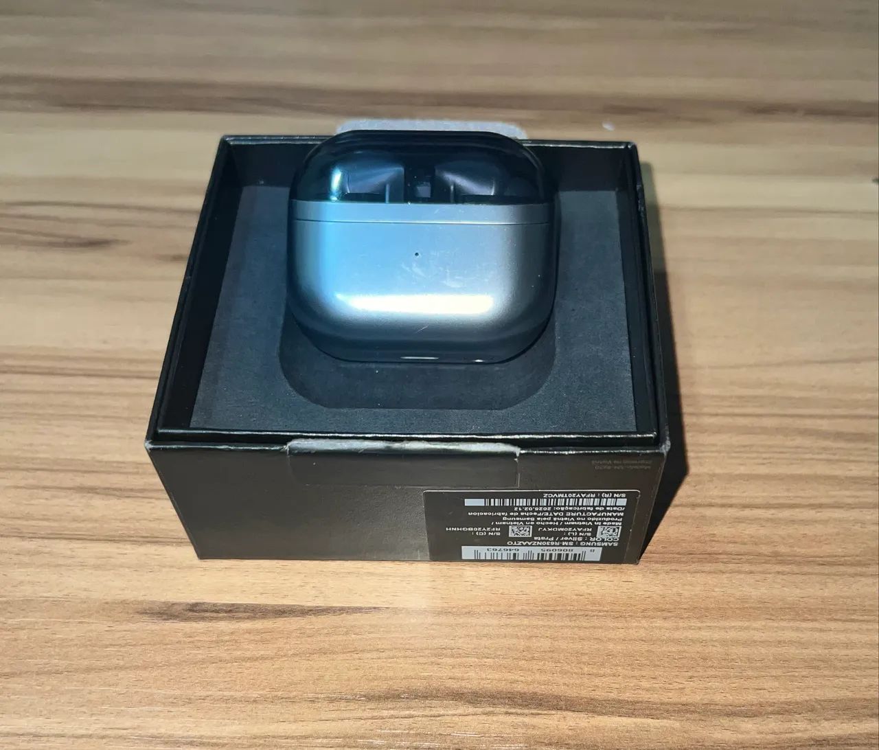 Galaxy Buds 3 Pro cinza + caixa, cabo e borrachinhas extras