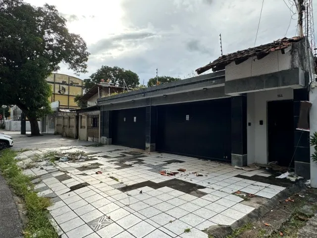 Oportunidade - Casa à venda no Centro de Macapá - Ideal para comércio ou residência