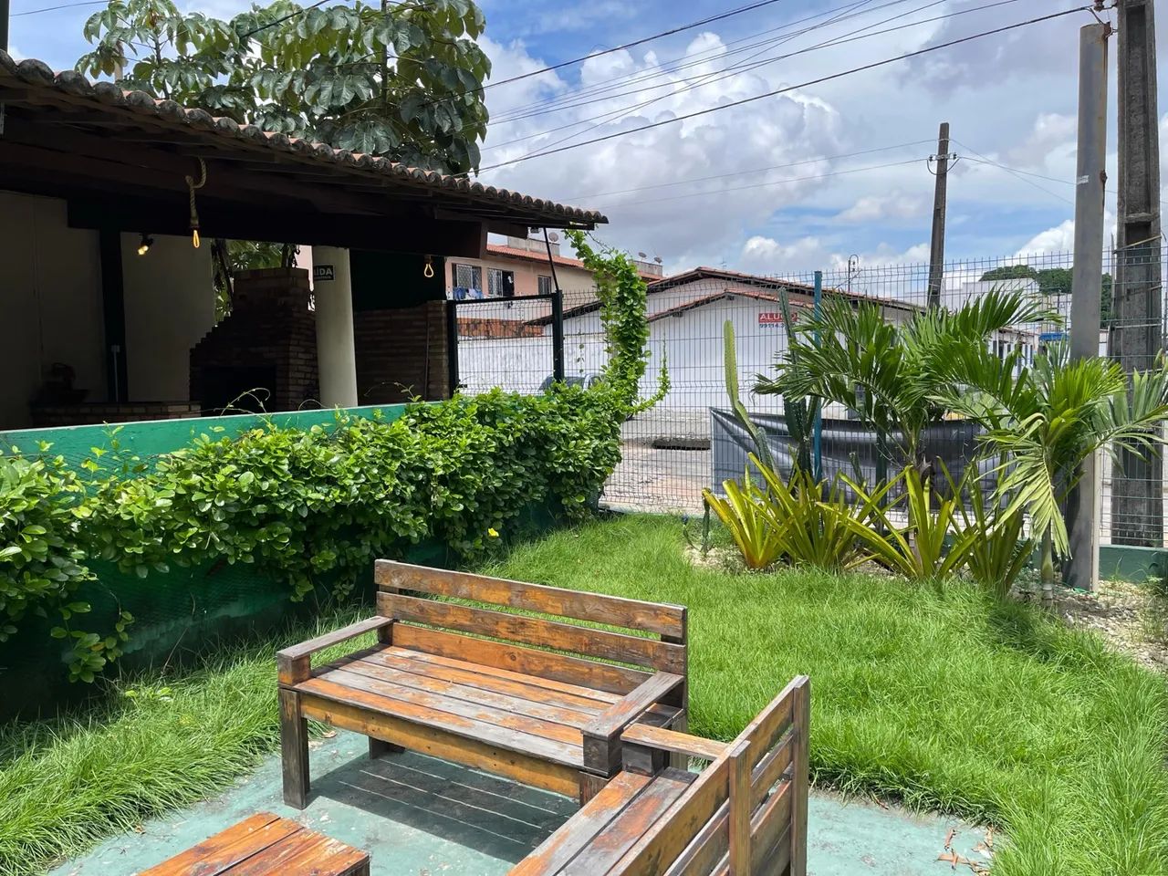 Aluguel de salão comercial com varanda e casa superior  - Foto 2