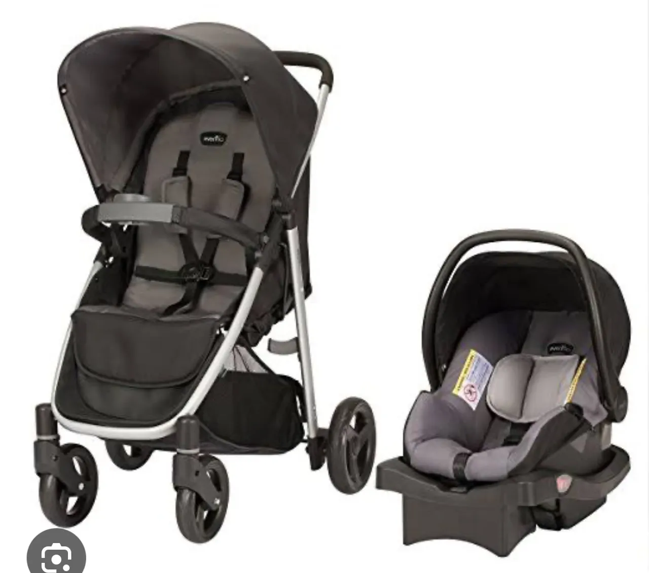 Carrinho de Bebê e Bebê Conforto Evenflo