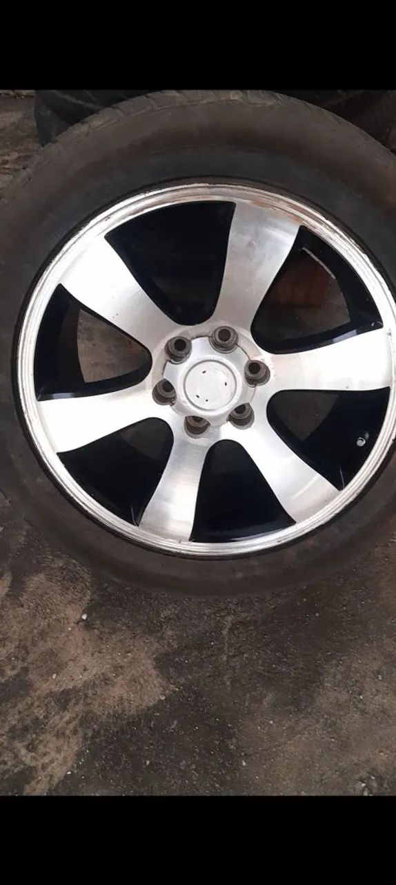 Rodas Aro 20 com 2 Pneus bons  - Foto 4