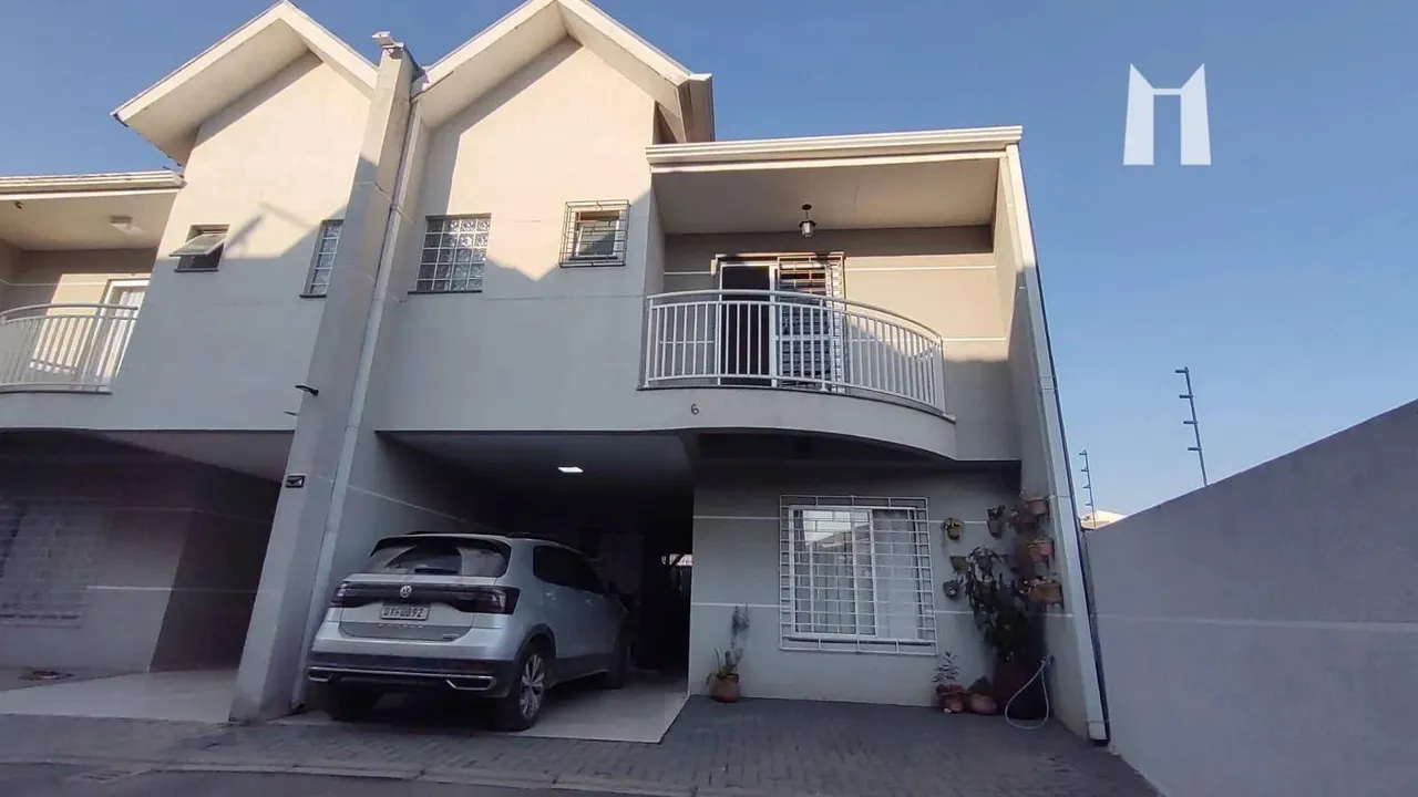 Sobrado com 3 dormitórios à venda, 129 m² por R$ 650.000,00 - Vila Ferrari - Campo Largo/P