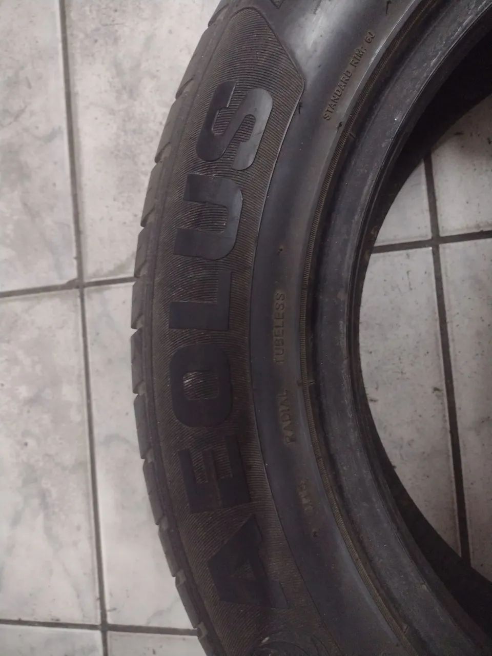 Pneu 205x60 R16 aeolus.. só 150.00 - Foto 4