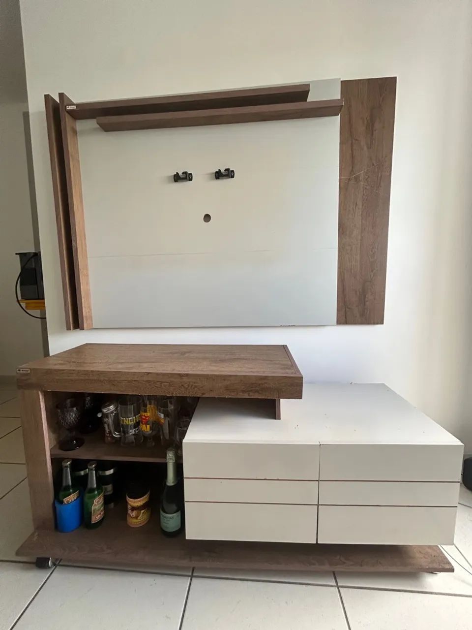 Rack com painel integrado 