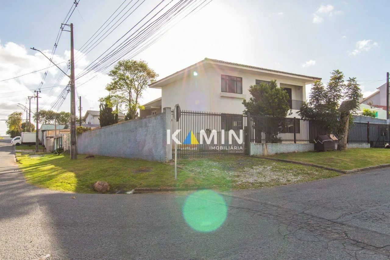 Sobrado com 5 dormitórios à venda, 240 m² por R$ 929.900,00 - Sítio Cercado - Curitiba/PR