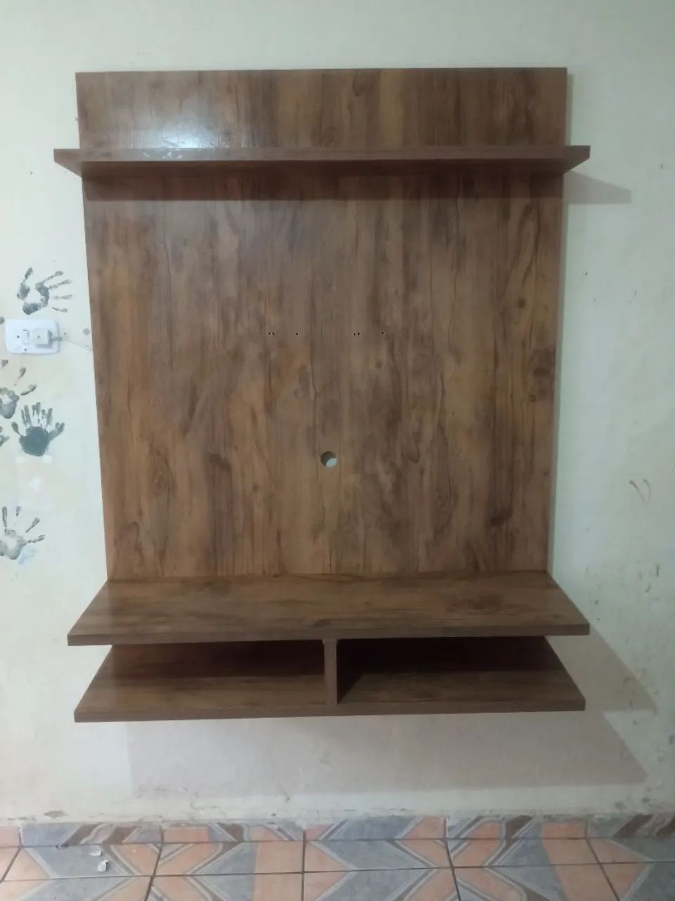 Painel para TV cor amadeirada - Foto 3