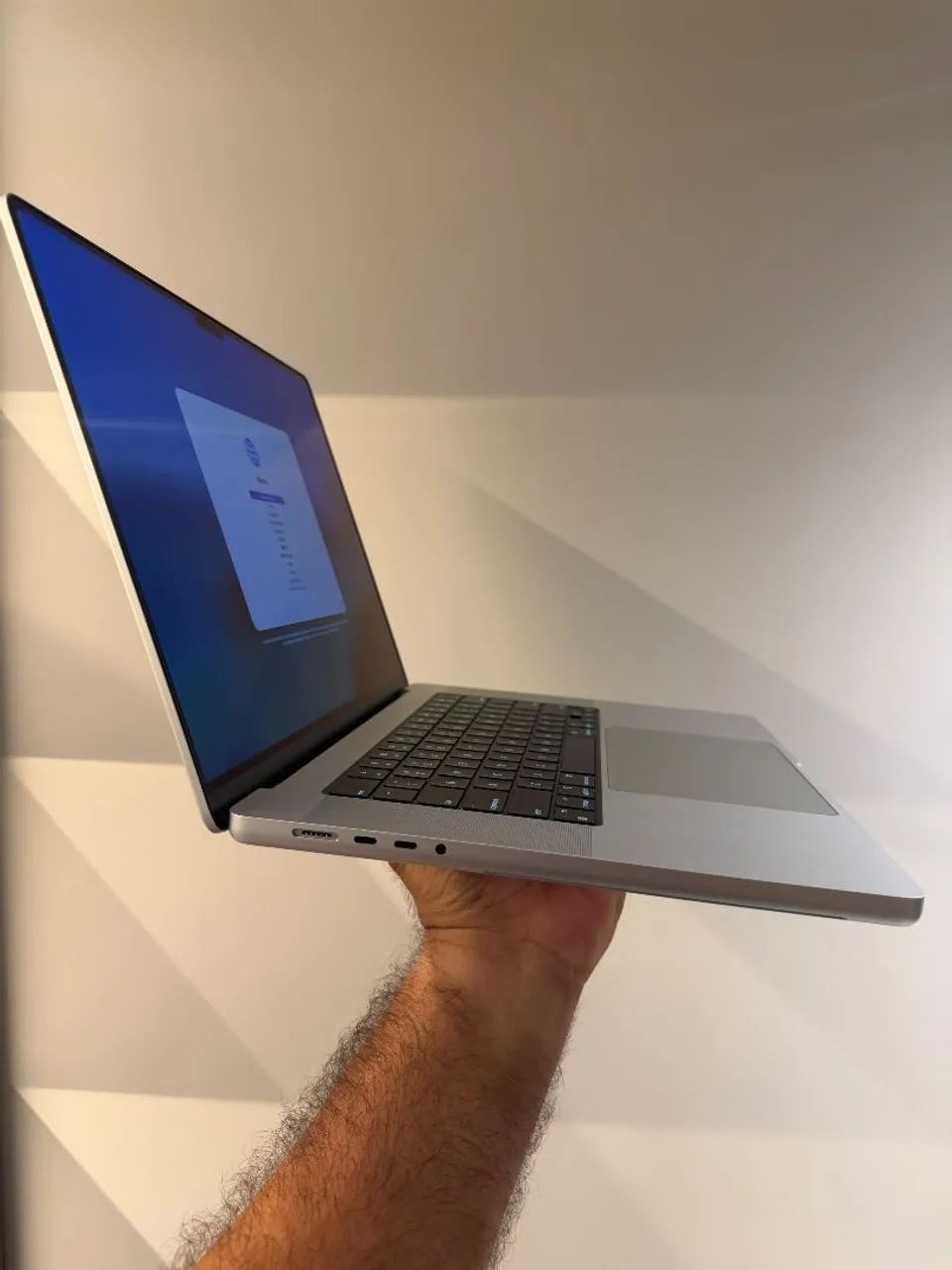 MacBook Pro M1 Pro 16.2 - 512GB SSD 16GB ram Silver - impecável - Foto 2
