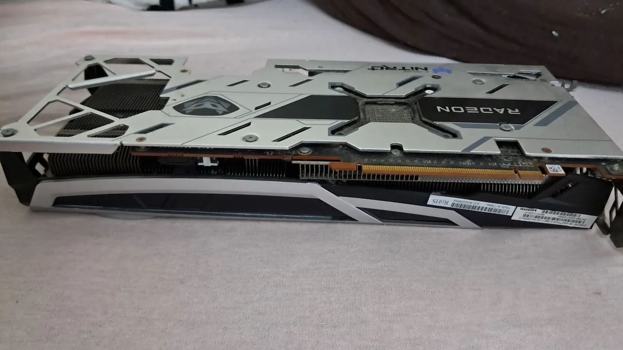Placa de video AMD Radeon RX 6700 XT 12GB - Foto 3
