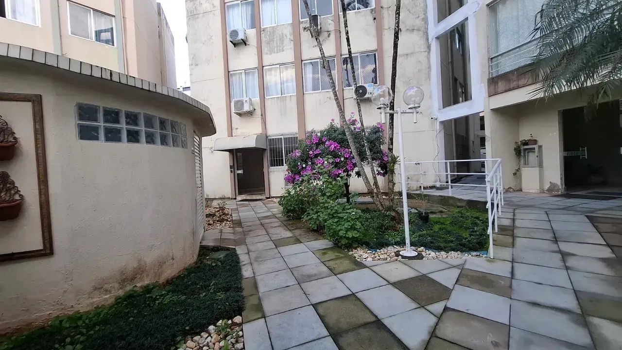 Kitnet à venda próxima à UFSC  Com vaga de garagem
