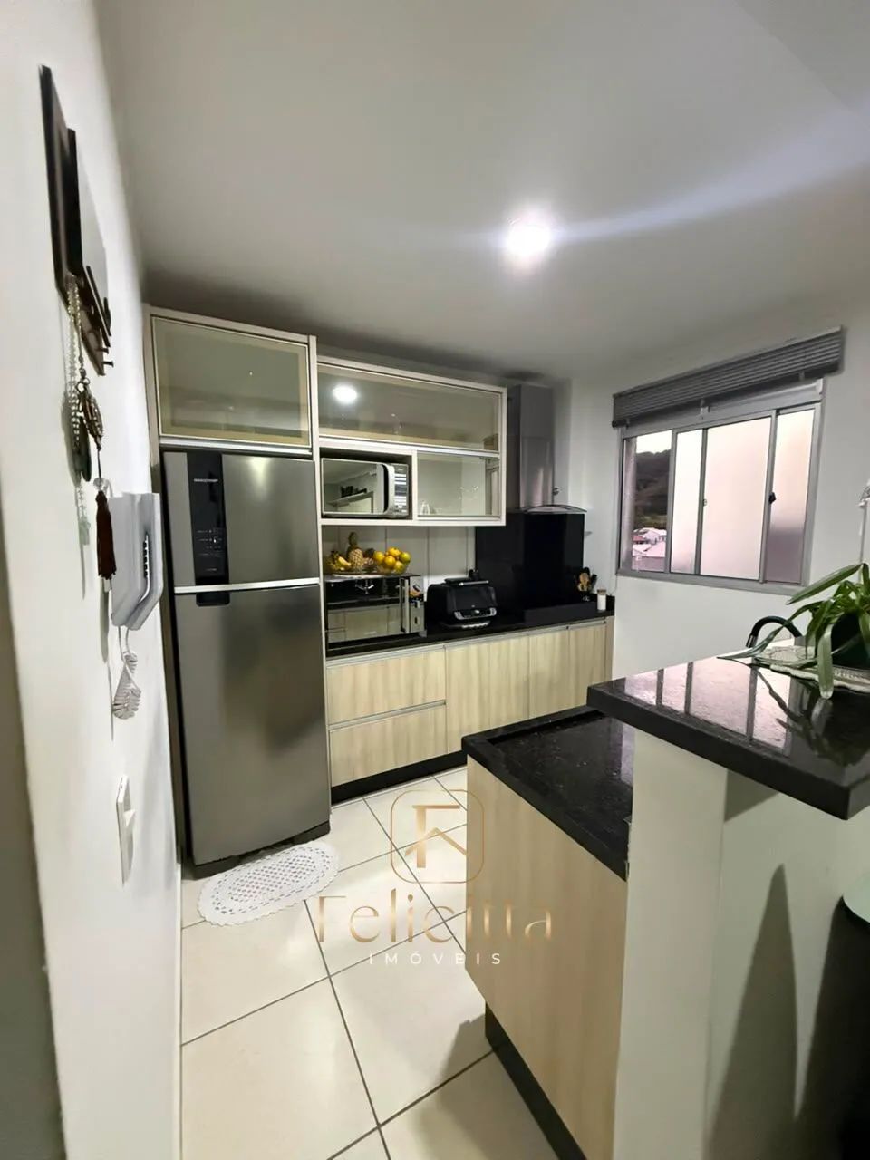 Apartamento de 2 dormitórios com planejados e excelente localização em São José