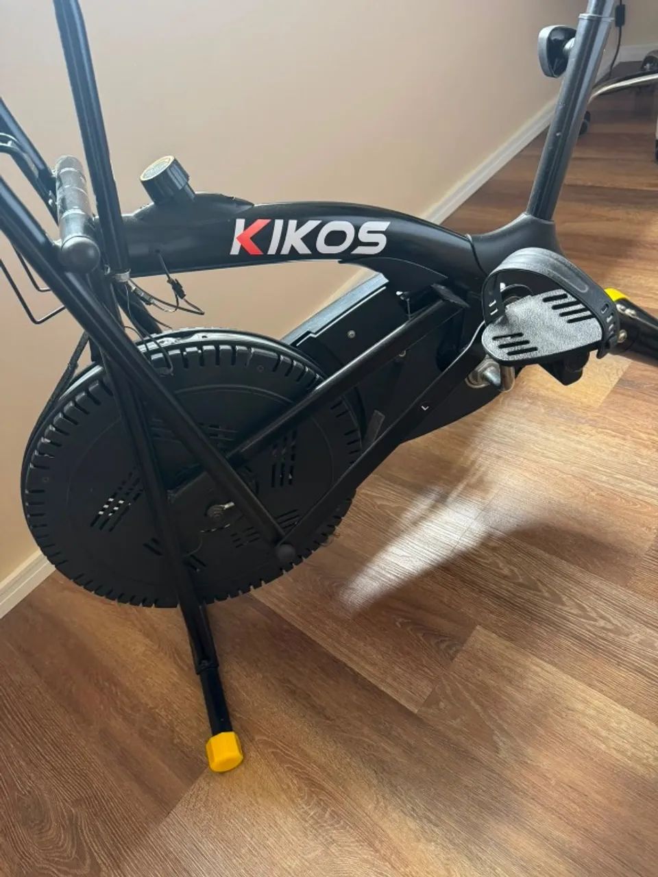 Bicicleta Ergométrica Kikos - Foto 2