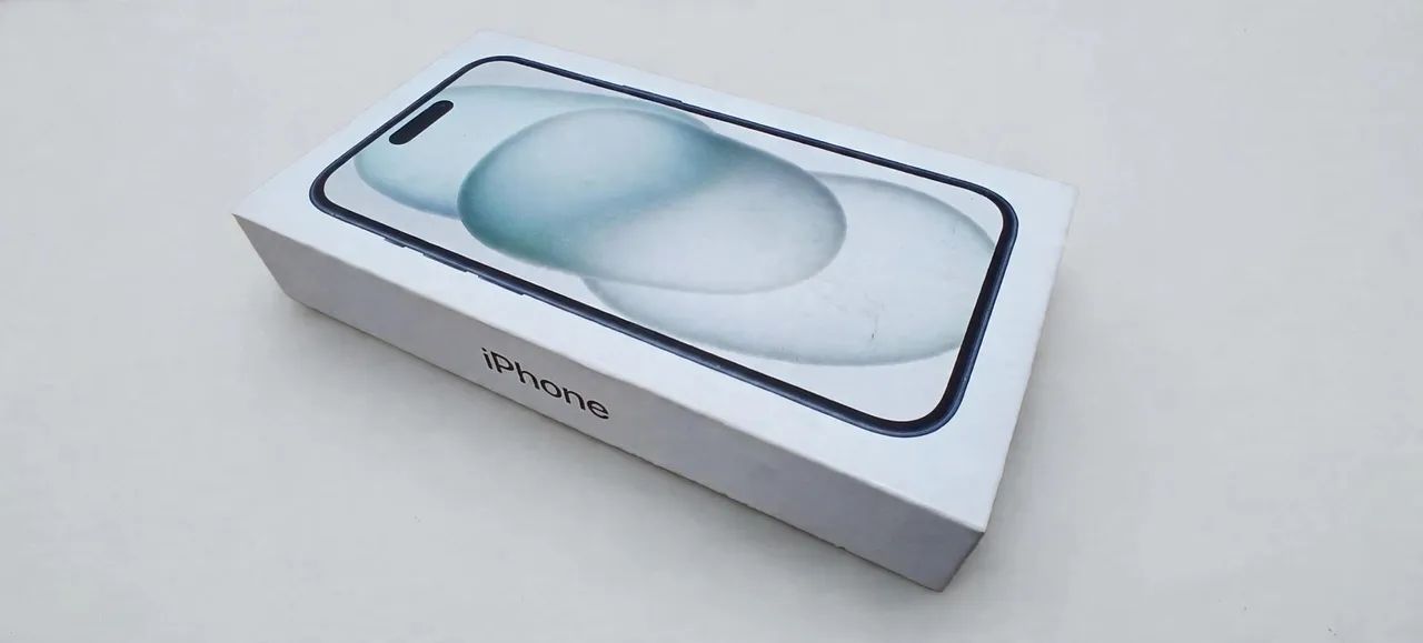 iPhone 15 256GB Seminovo - 88% Bateria - Com Caixa Original + 2 Capas 