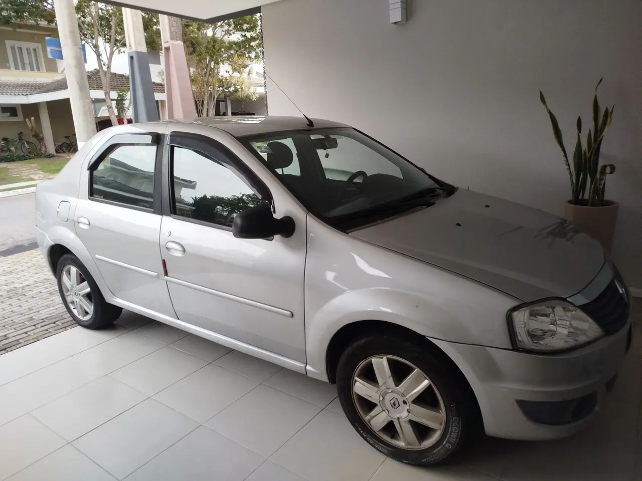 Renault Logan EXPRES./EXP. UP HI-FLEX 1.0 16V 4P 2012