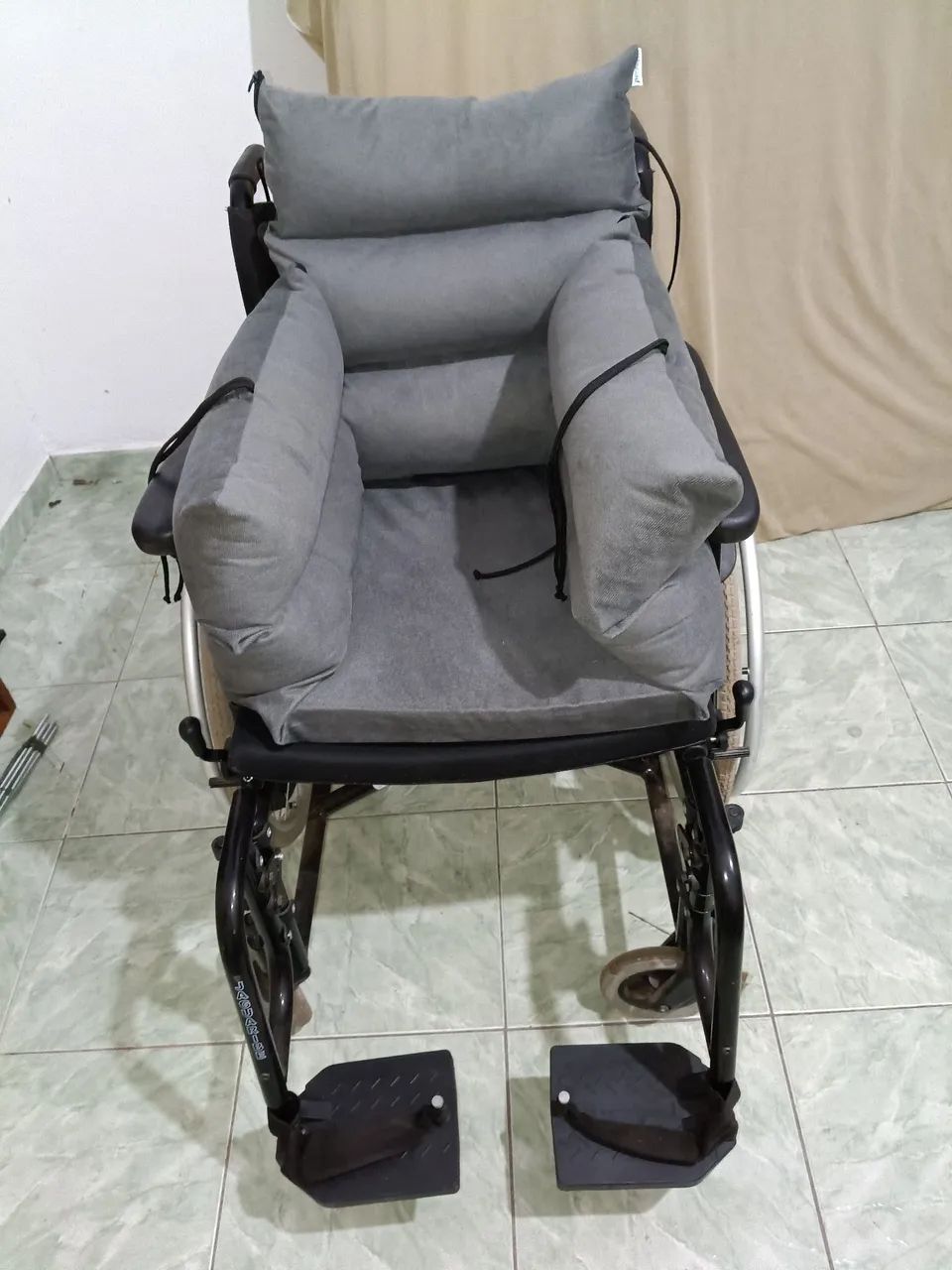 Cadeira de rodas Agile Jaguaribe novíssima  - Foto 4