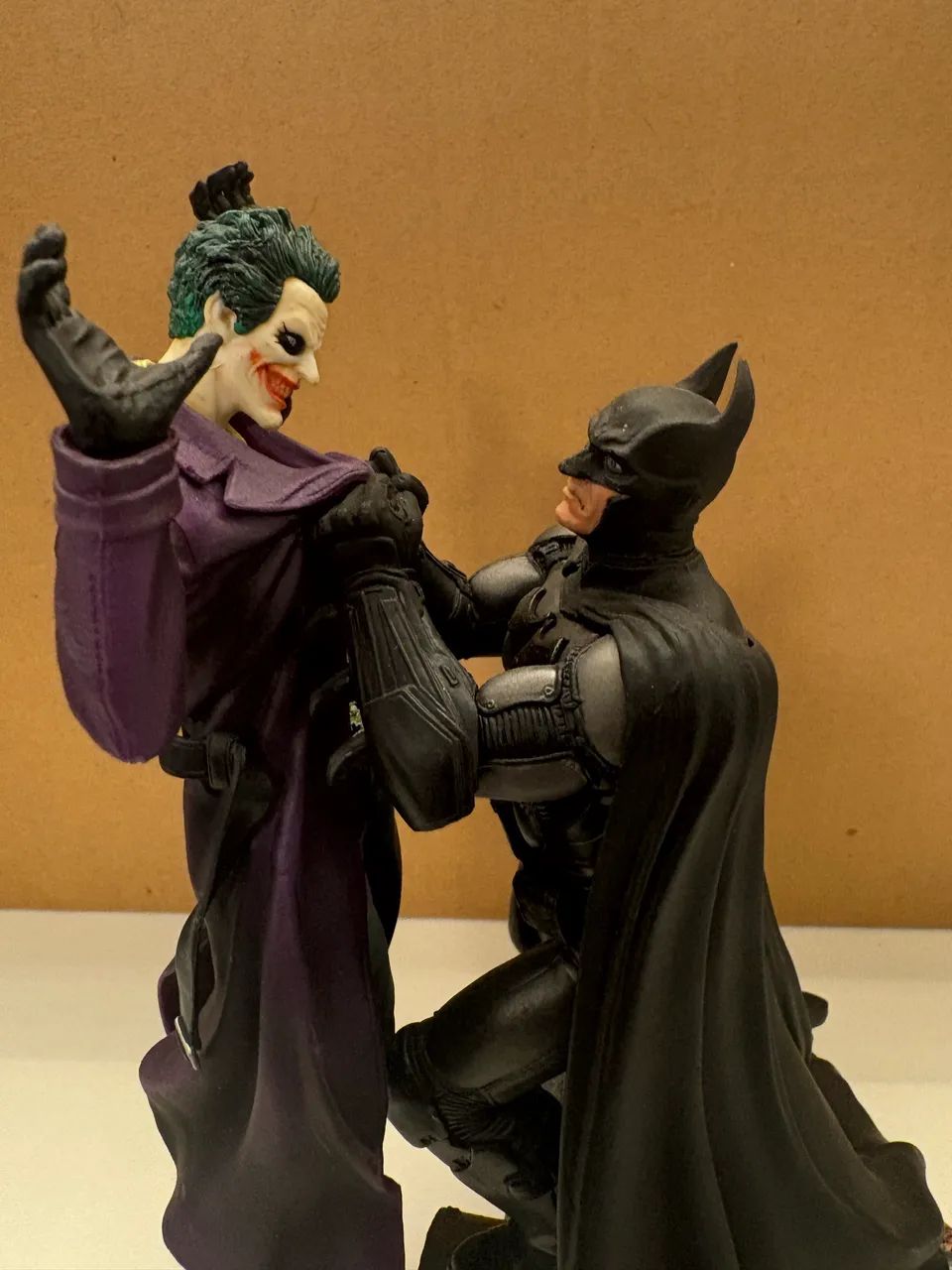 Batma Joker coringa estatua 