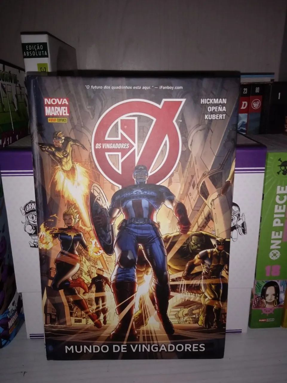 Hq Vingadores - Mundo de Vingadores Nova Marvel capa dura 