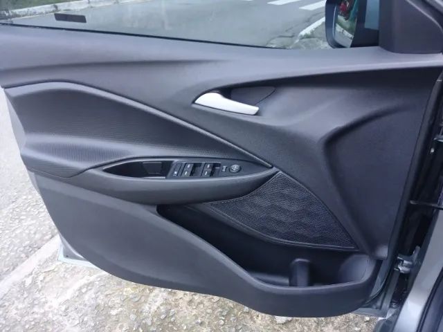 Chevrolet Onix Plus LT 1.0 12V TB Flex Mec. 4P, foto 12 de 17