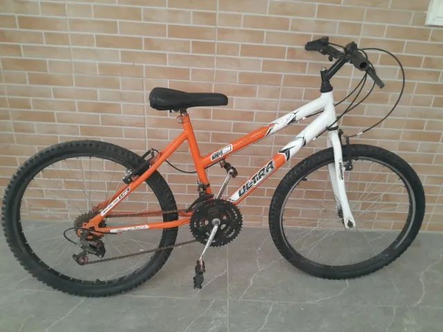Bicicleta aro 24 - 18 marchas