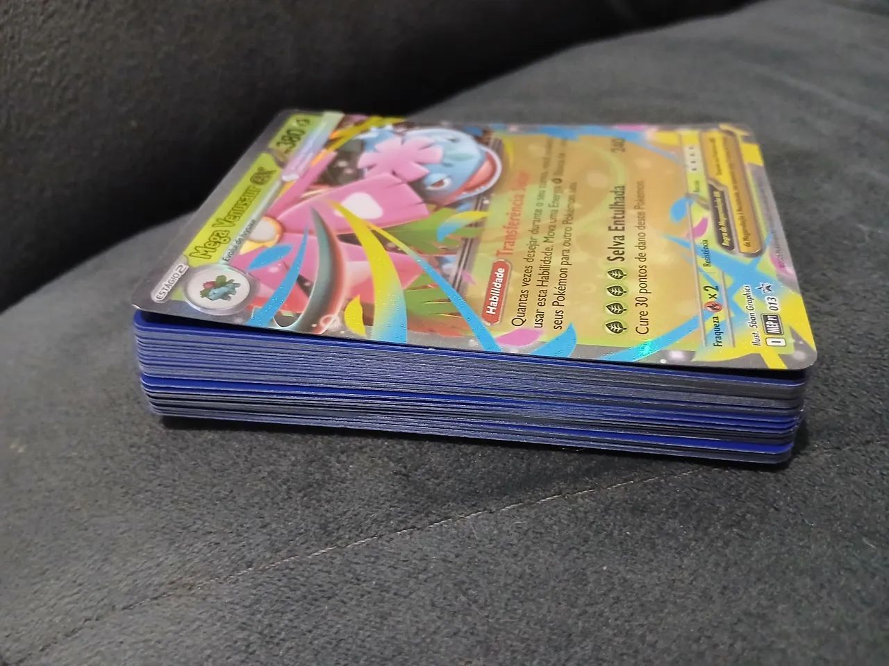 50 cartas pokemon contendo uma mega ex - Foto 2