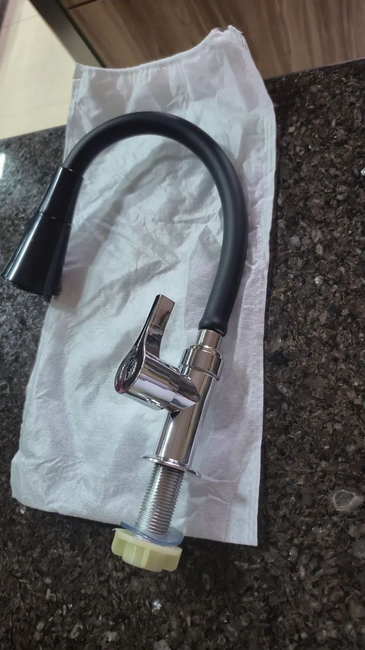 Vendo torneira flexível de bancada 