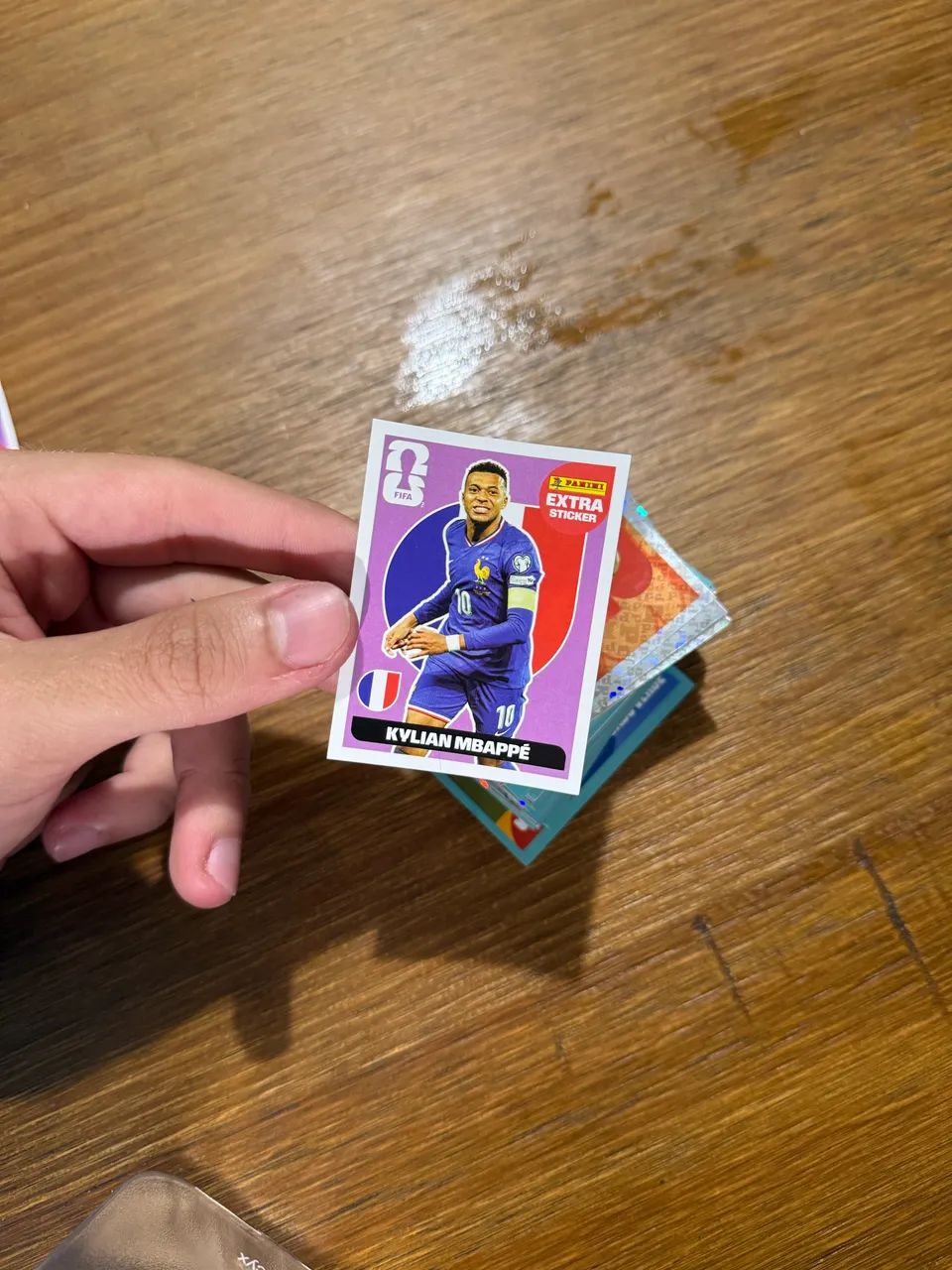 KYLIAN MBAPPÉ ROXO BORDO