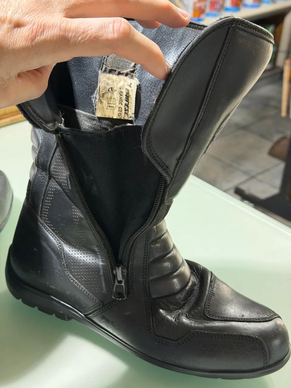 Bota Dainese 43 para chuva  - Foto 2