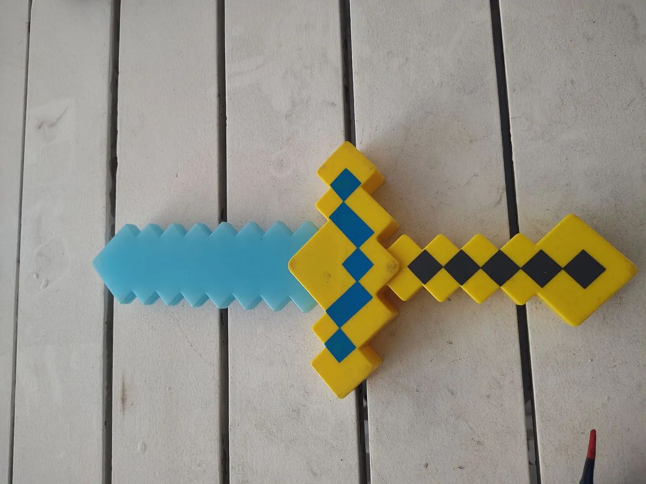 Espada de Diamante do Minecraft com som e luz - Foto 2