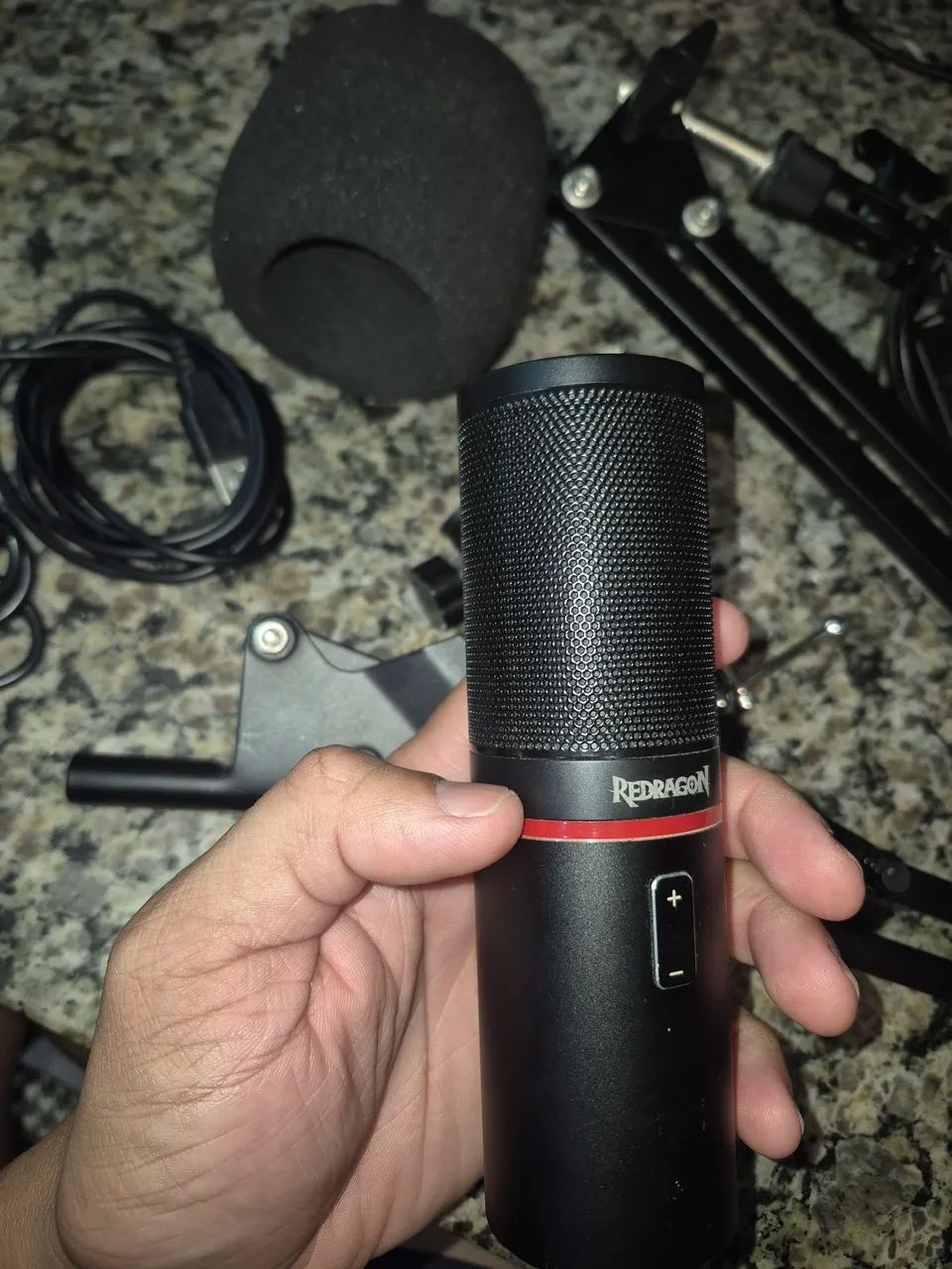 Microfone Redragon GM300 com braço articulado. - Foto 3