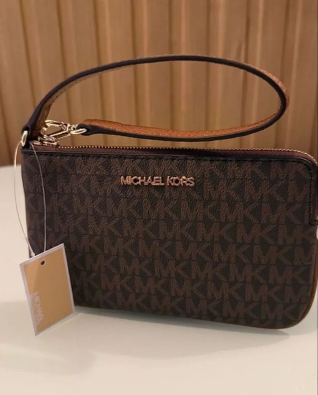 Bolsa michael kors clutch monograma  - Foto 2
