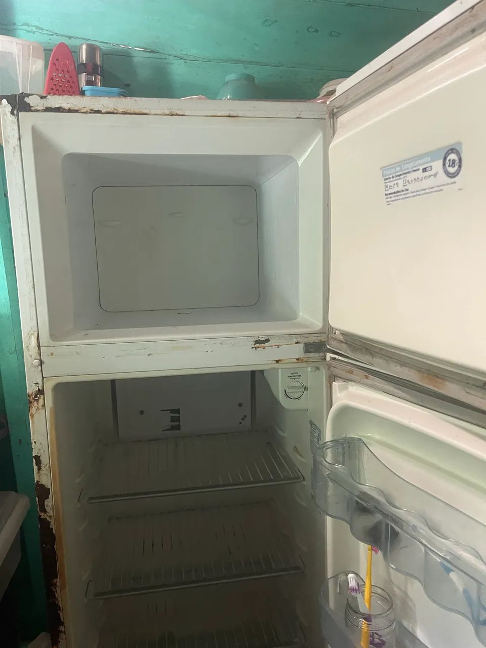 Geladeira com defeito  - Foto 4