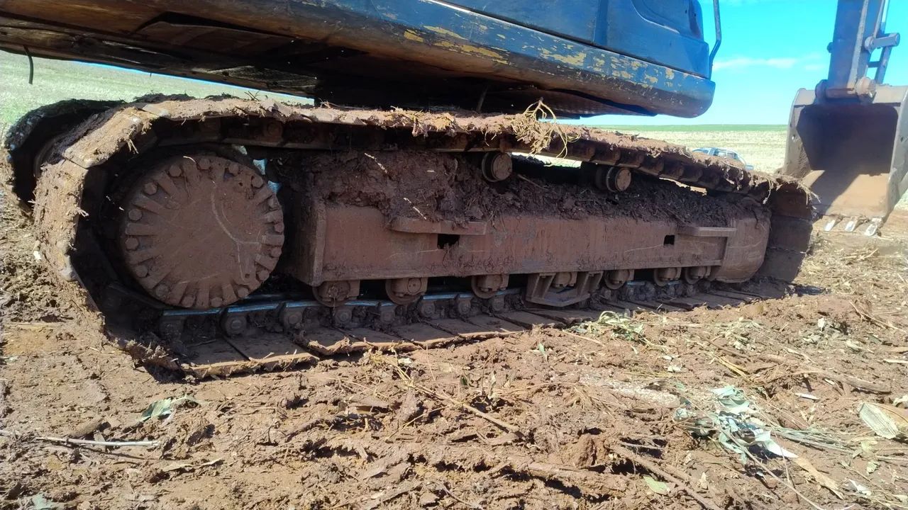 Escavadeira Caterpillar  - Foto 3