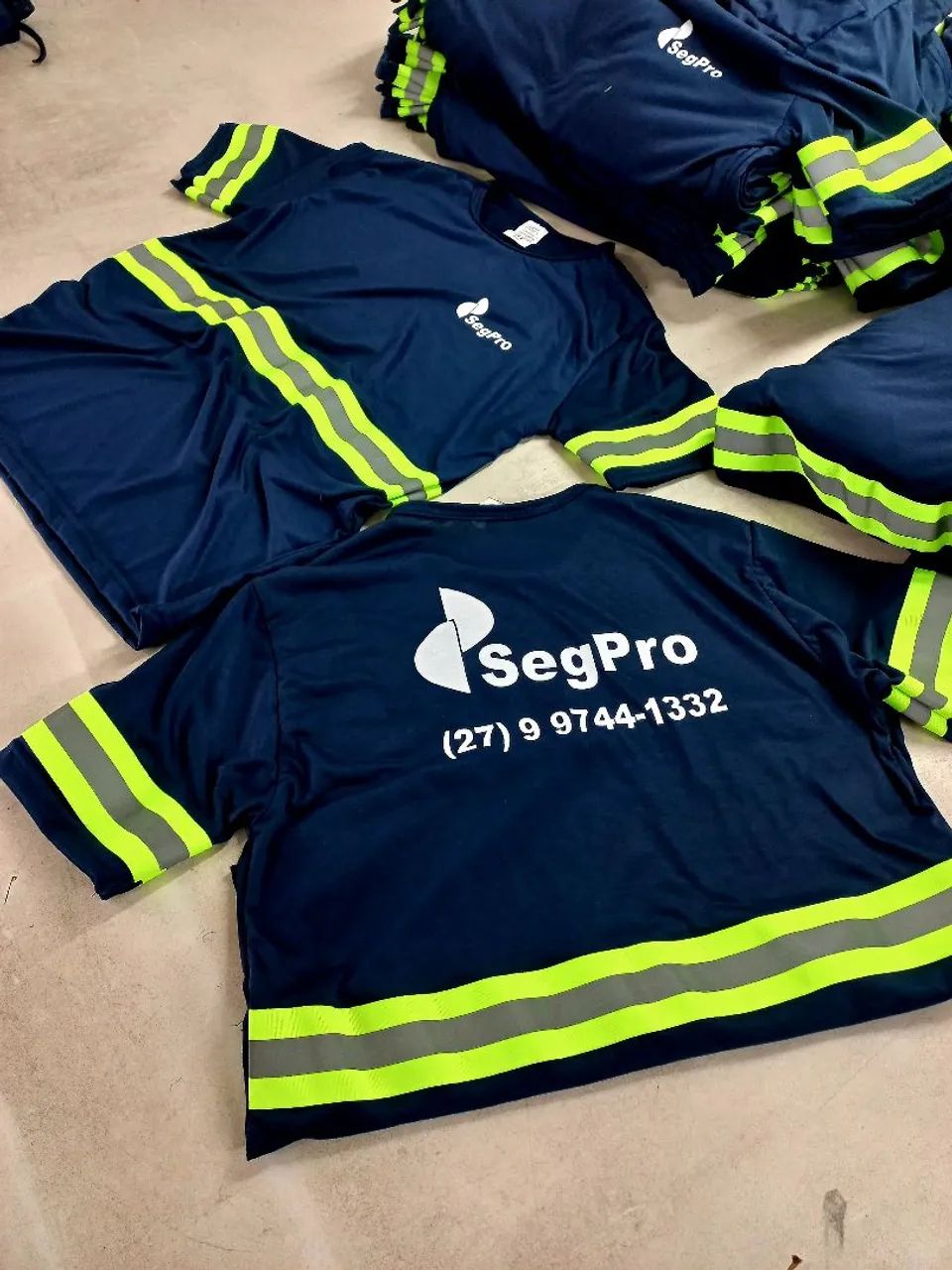 UNIFORMES  - Foto 2
