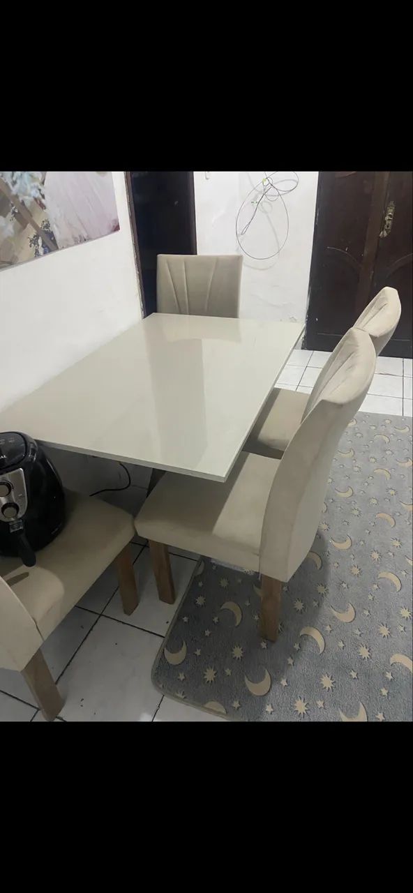 Mesa 4 cadeiras