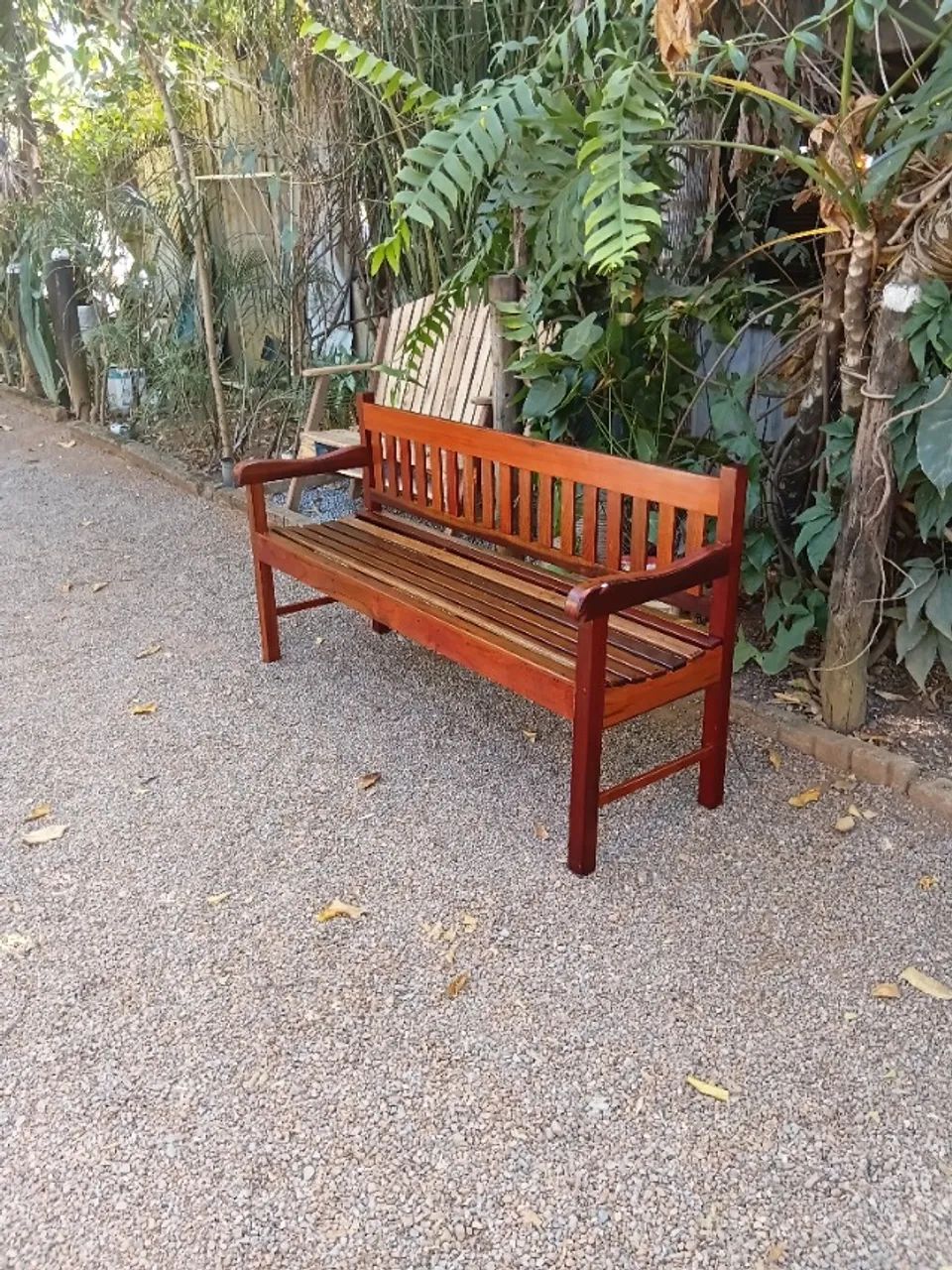 banco em madeira 