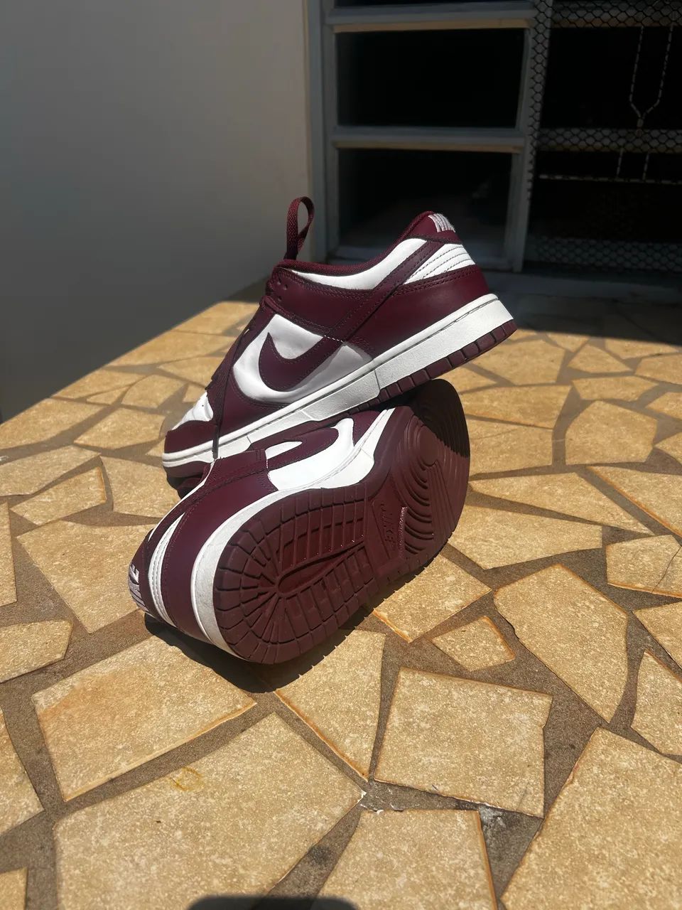 Tênis Nike Dunk Low Bordeaux - Foto 3