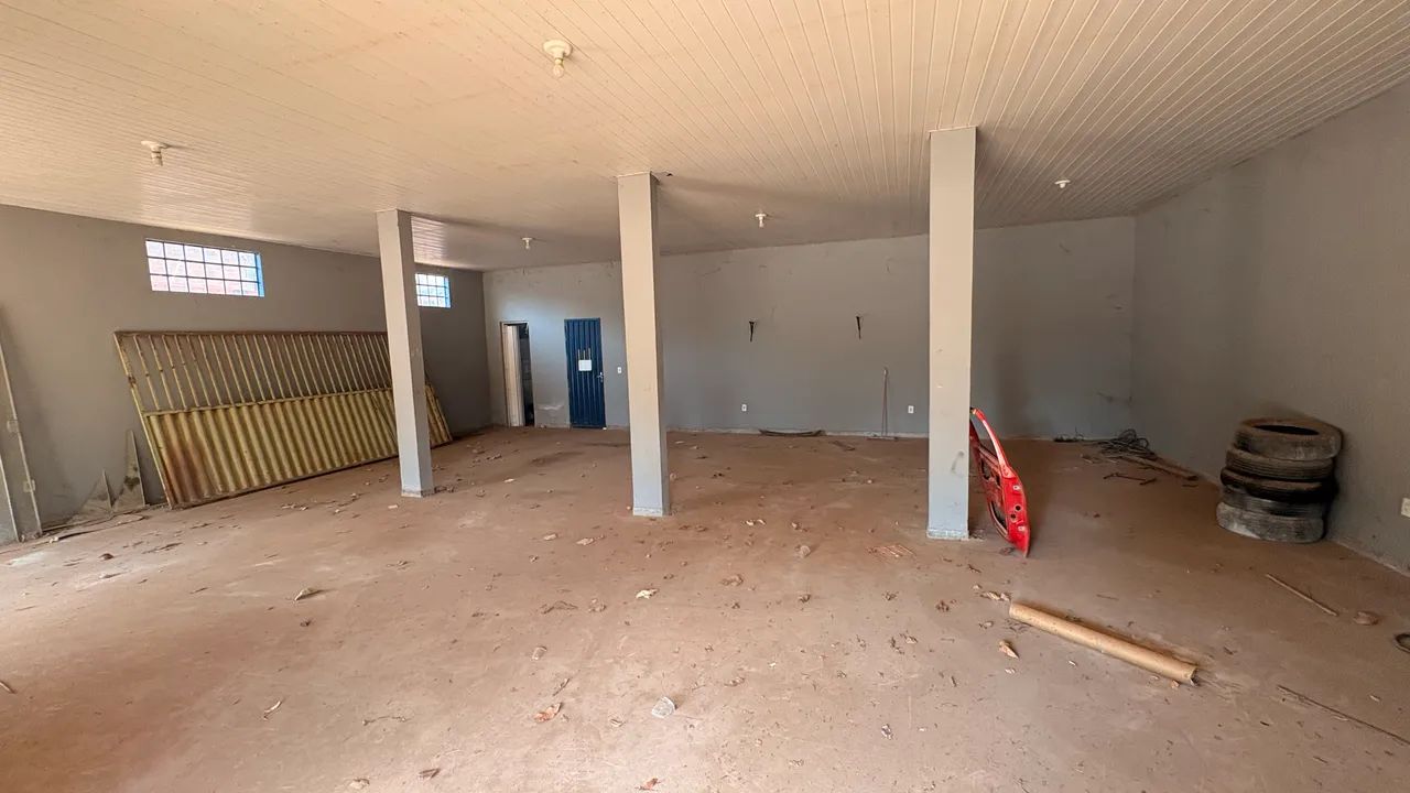 Ponto comercial com duas casas no fundo  - Foto 2