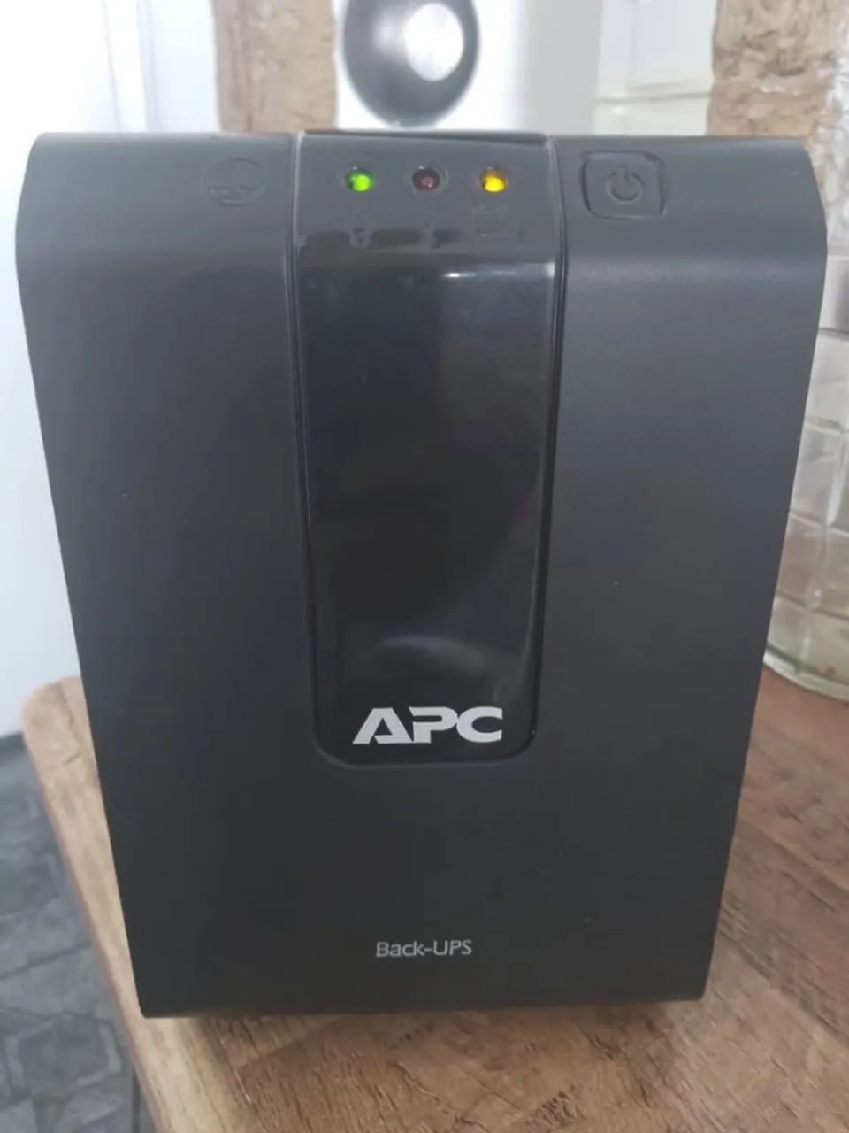 Nobreak APc Back Ups 600VA