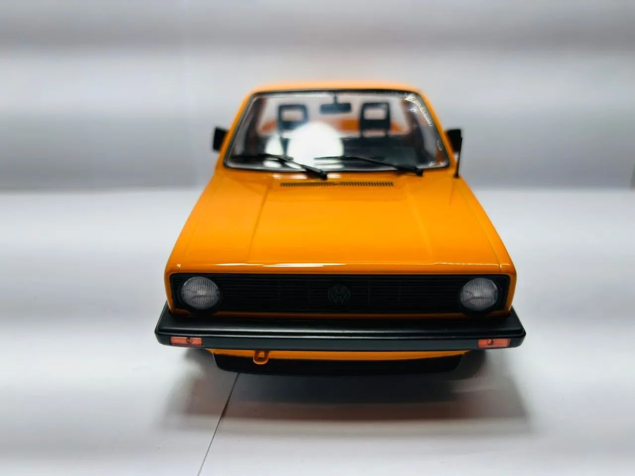Miniatura Volkswagen Caddy 1982 1/18 - Foto 4