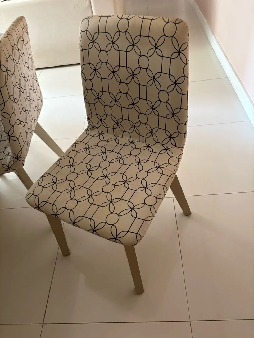 Jogo de mesa de jantar com 6 cadeiras - Foto 4
