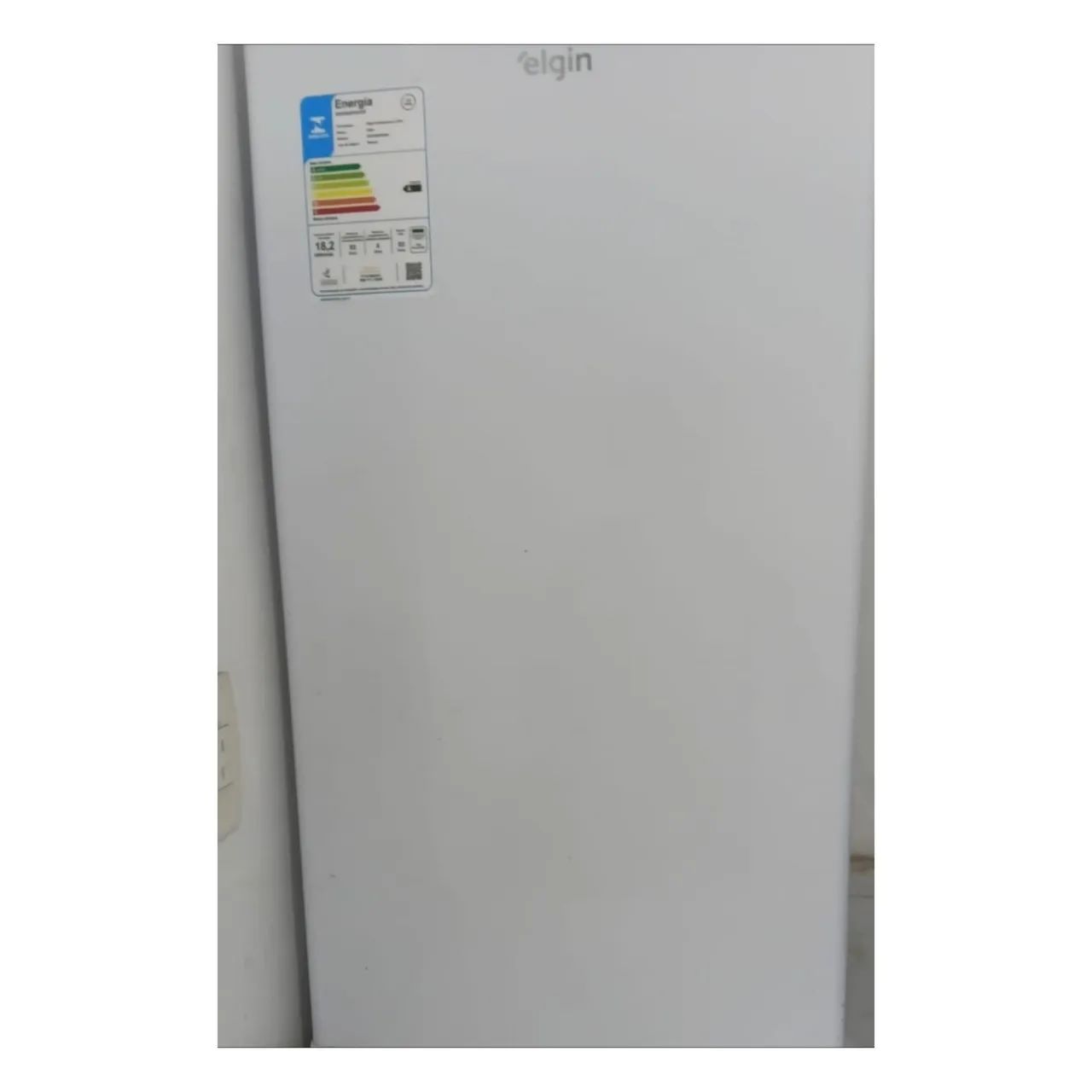 Frigobar Elgin 93l 