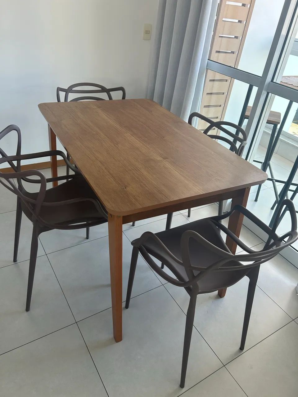 Vendo mesa de jantar cinamono - Foto 2