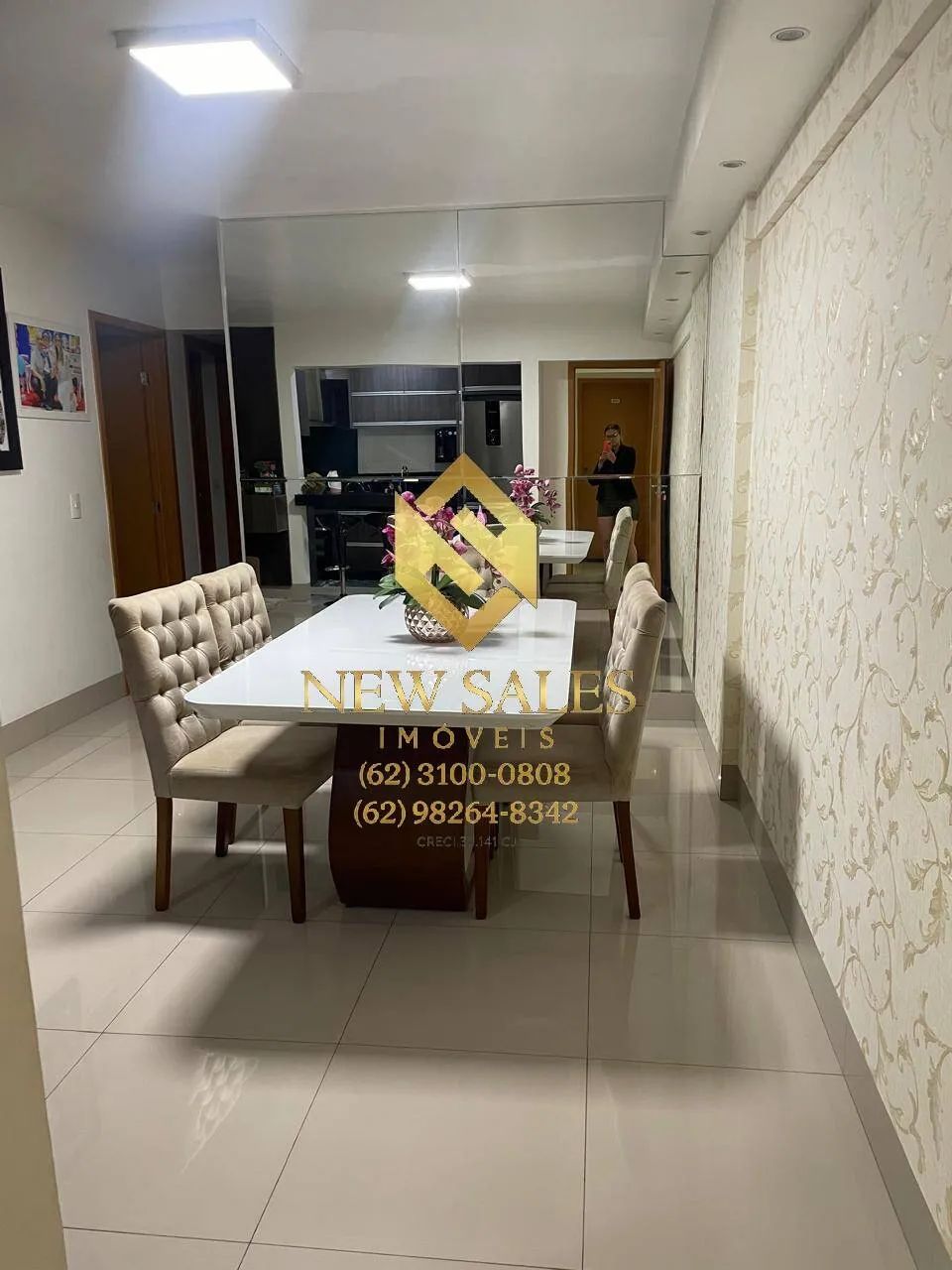 Apartamento de 3 Quartos sendo 1 Suíte - Salas amplas e Varanda