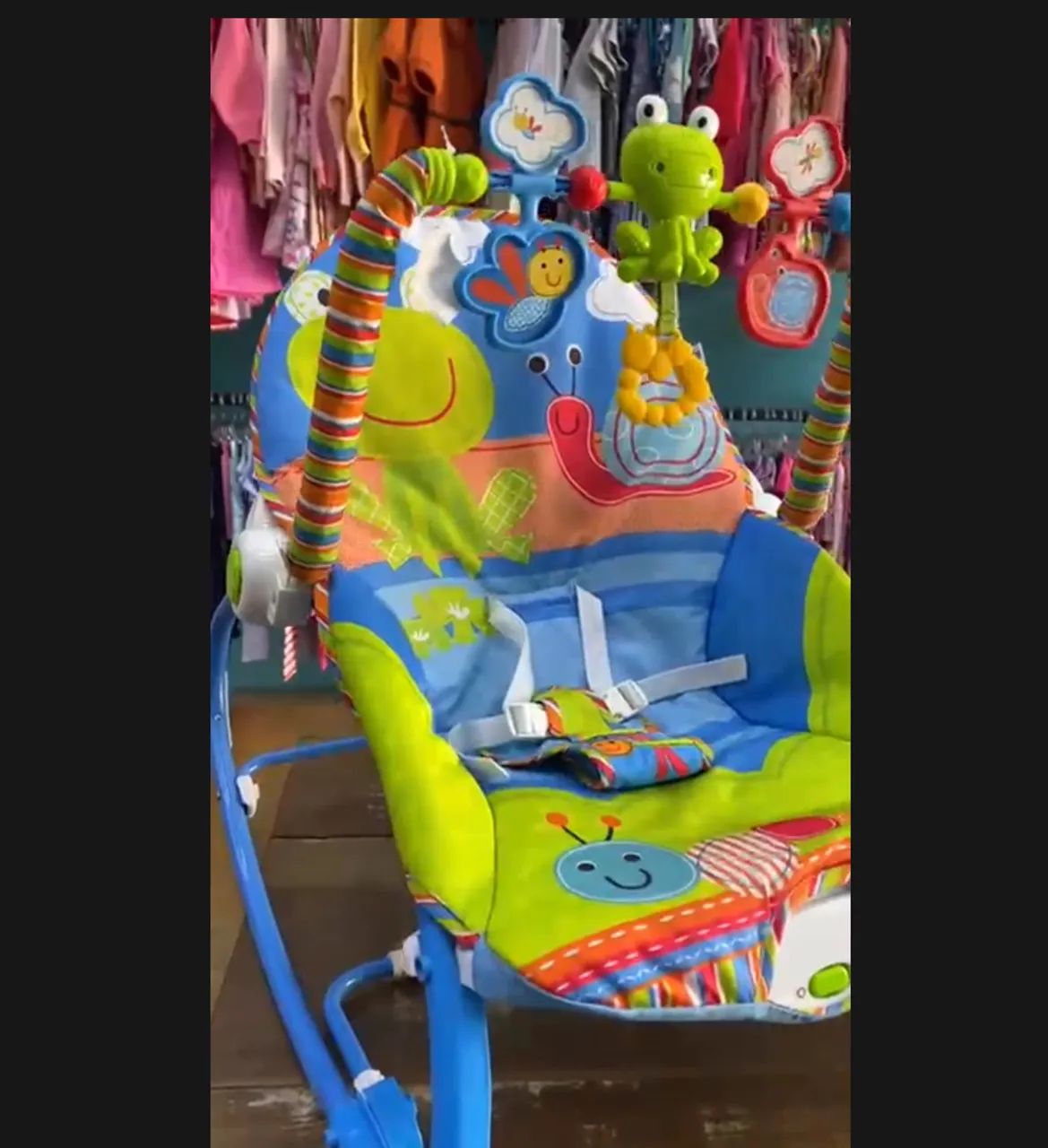 Vendo cadeirinha de descanso de bebê 