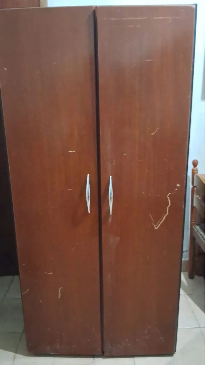 Vende se guarda roupa