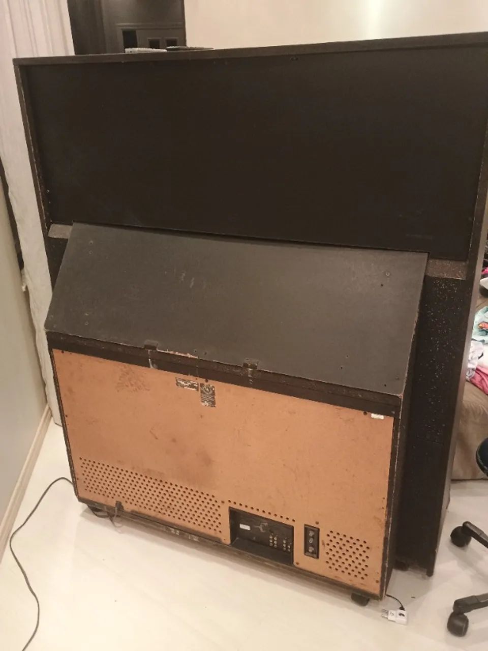 Tv Sony retroprojetor modelo KP-61S35 - Foto 3