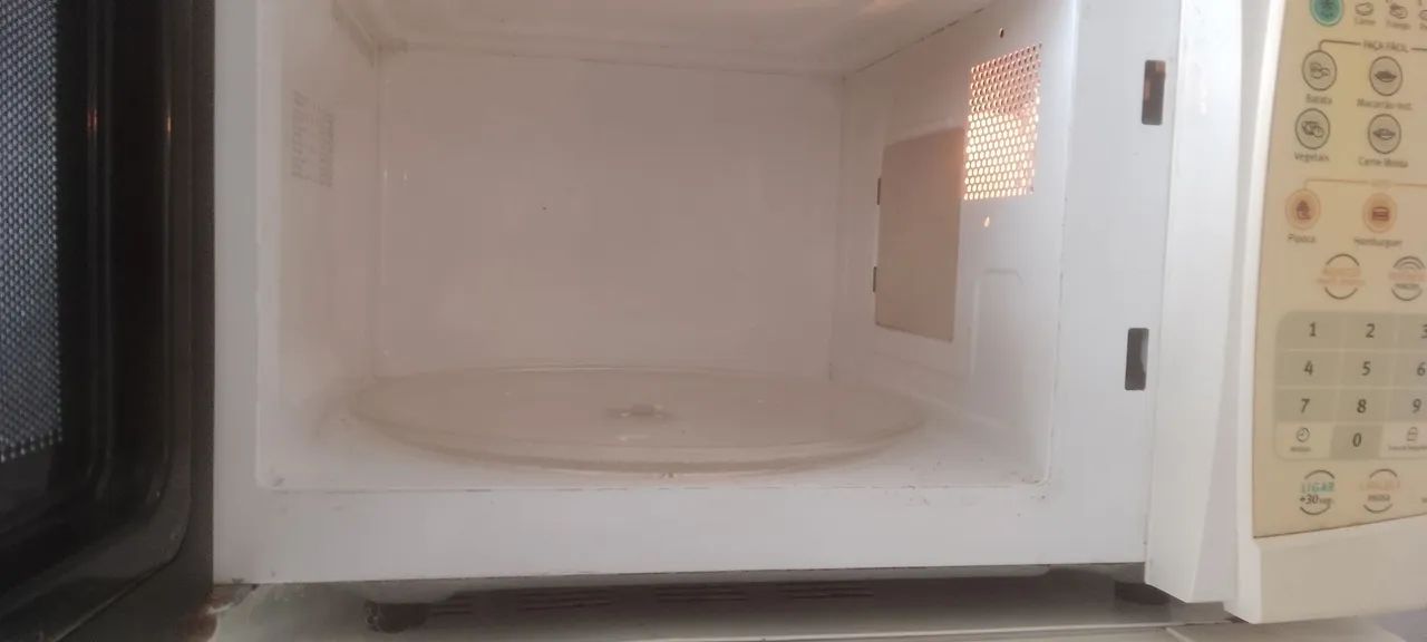 Microondas Eletrolux 23 lts - Foto 3