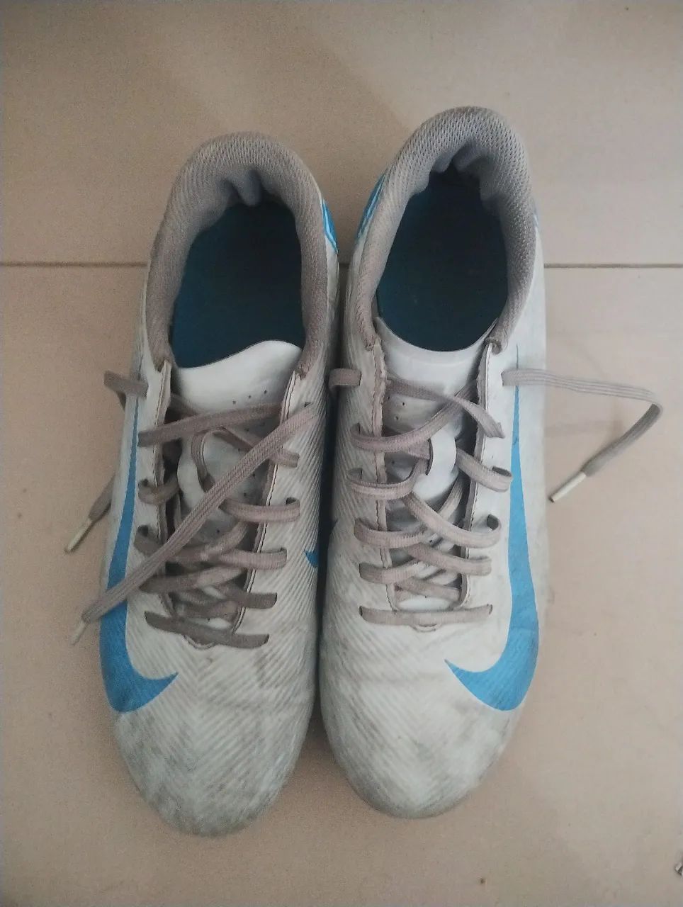Chuteira Nike ótimo estado 
