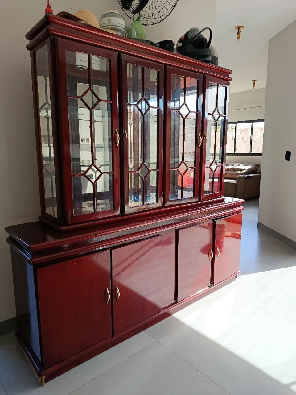 Cristaleira de Madeira  - Foto 2