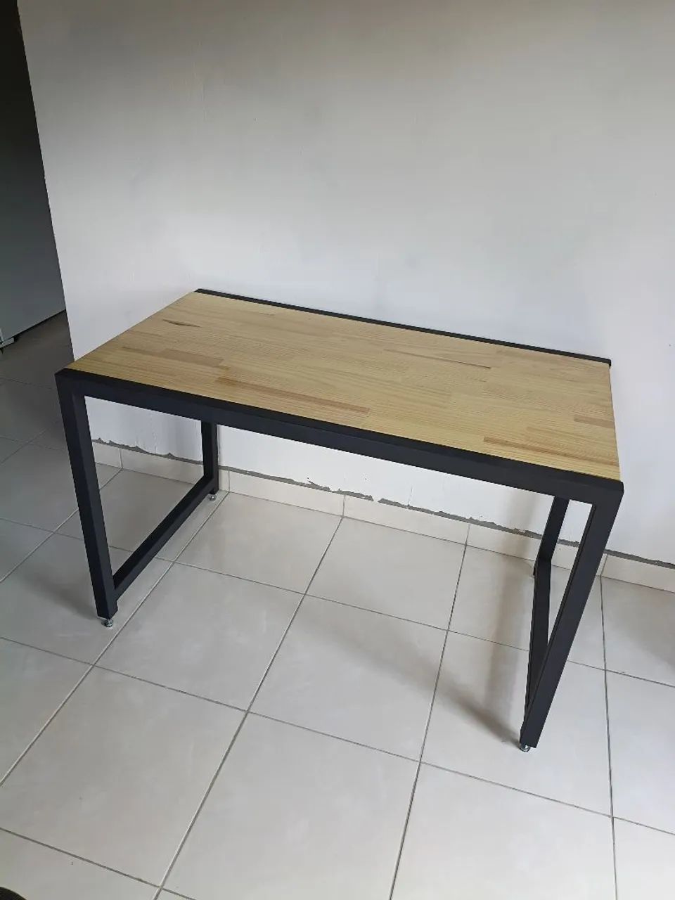  Mesa Industrial de Madeira Maciça e Ferro - Artesanal - Foto 3