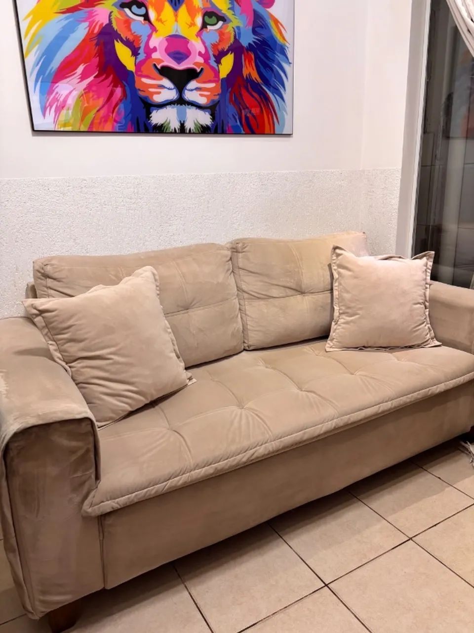 Sofá comprado na Norte Design - 3 lugares - Suede bege